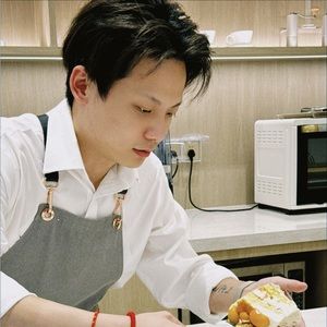 Meet your Posher, Peter